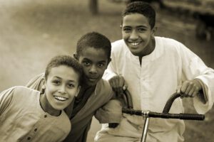 children, happy, group, friends, brothers, smile, smiling, portrait, ethnic, childhood, friendship, brotherhood, children, children, friends, friends, friends, friends, friends, smile, friendship, friendship-887393.jpg