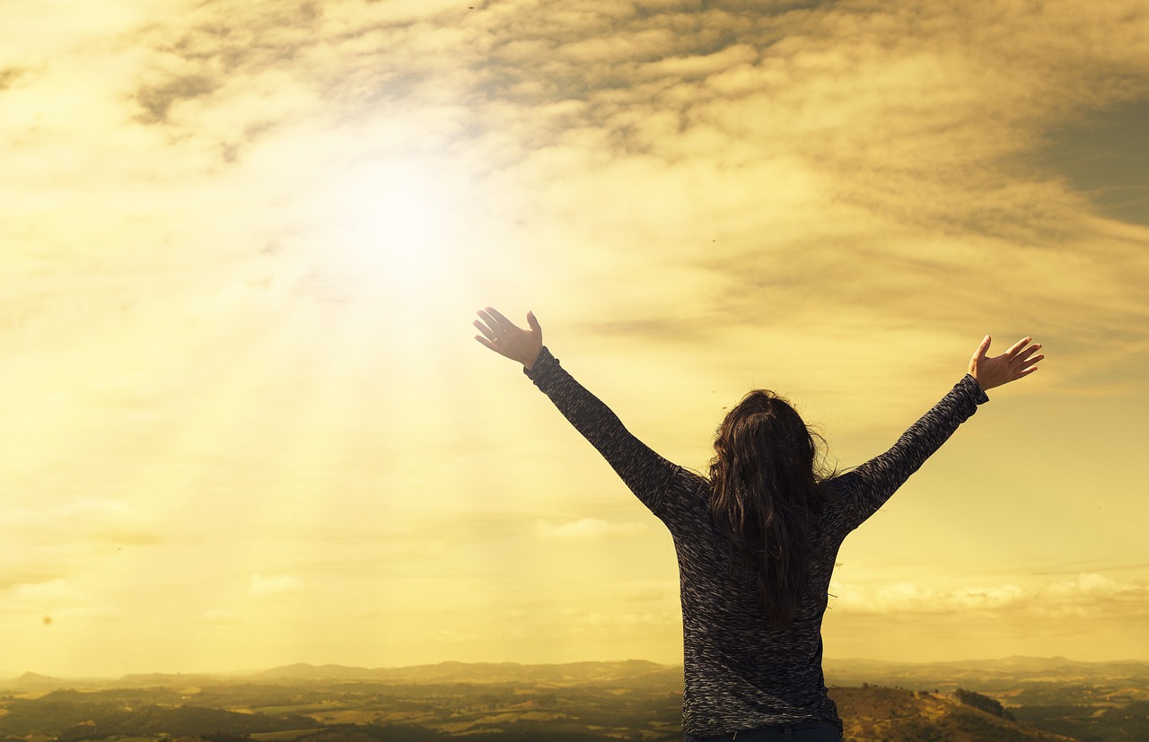 woman, sky, nature, sunlight, arms, open arms, sunbeams, sunrays, clouds, worship, freedom, happiness, relieved, prayer, praise, success, joy-2667455.jpg
